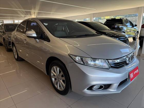 HONDA CIVIC 2.0 LXR 16V FLEX 4P AUTOMÁTICO HONDA CIVIC 2.0 LXR 16V FLEX 4P AUTOMÁTICO